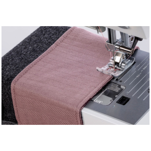 PFAFF® quilt ambition™ 635 Sewing Machine