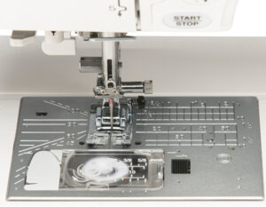 Janome Horizon Memory Craft 8200QCP Special Edition Sewing & Quilting Machine