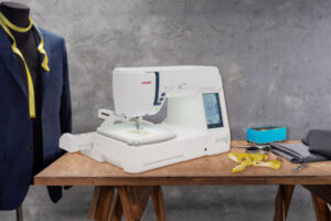 Janome Skyline SKS9-I Sewing & Embroidery Machine